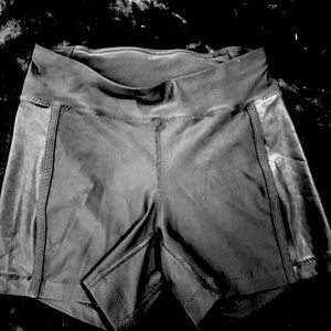 lululemon black shorts
